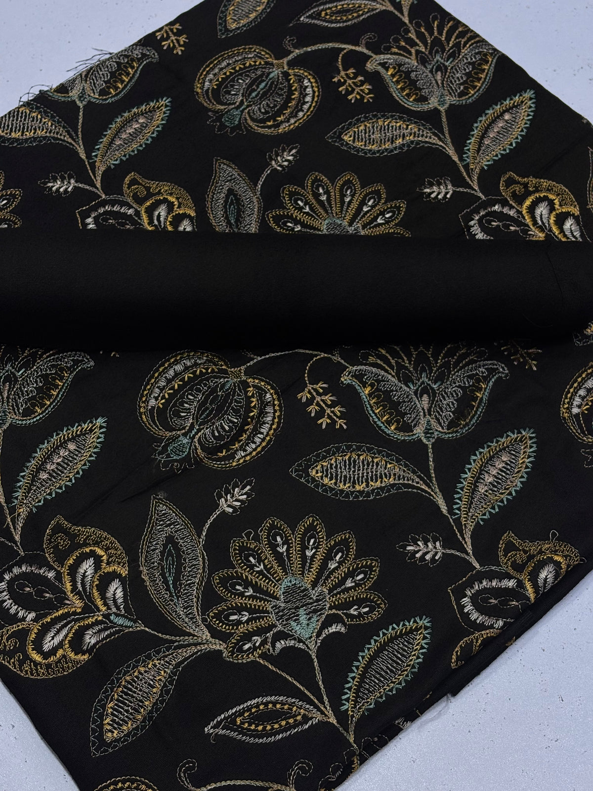 2pc Karandi Embroidery
